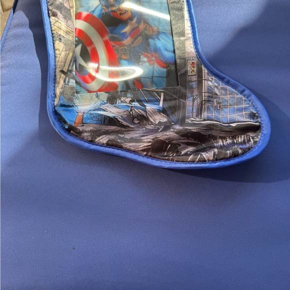 Marvel Avengers Blue and Red Men's Socks. - Picture 4 of 9